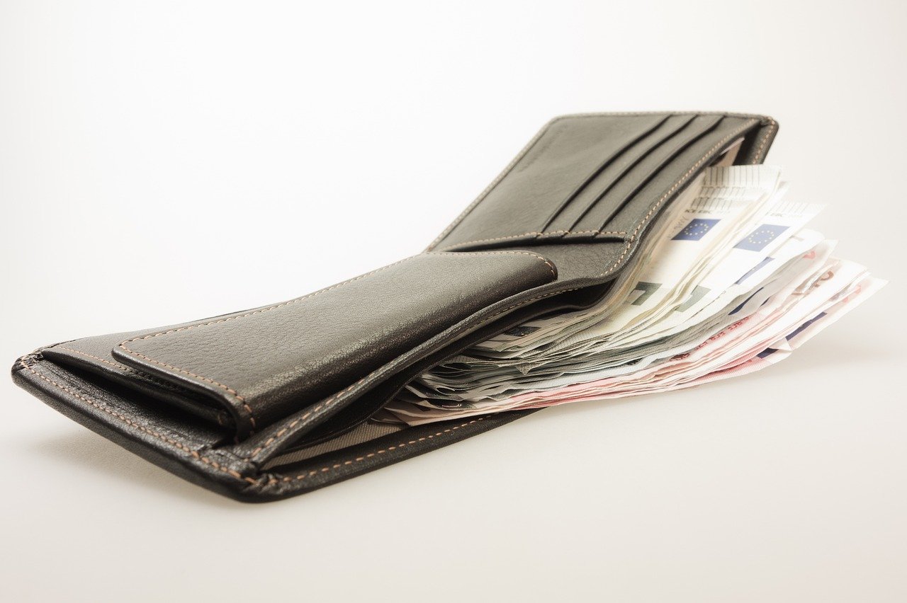 Choosing the Best Durable Leather Wallet for Your Needs