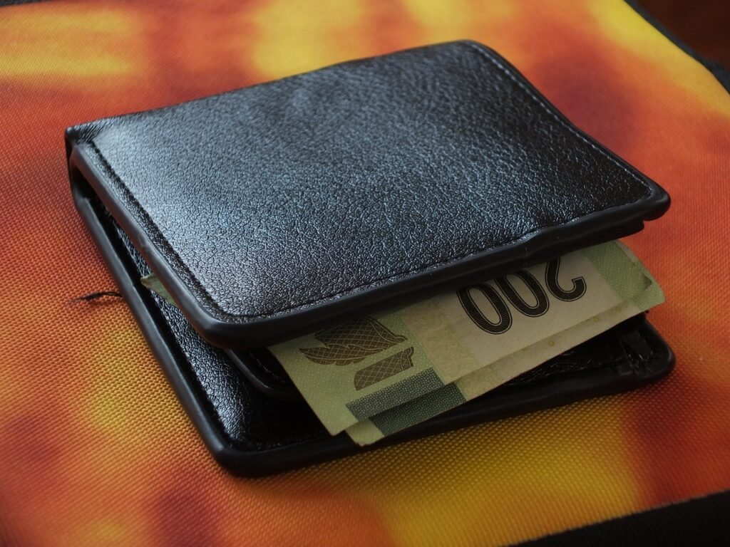 Modern Trends for Mens Leather Wallets